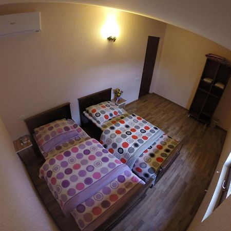 Glide Hostel Ереван Екстериор снимка