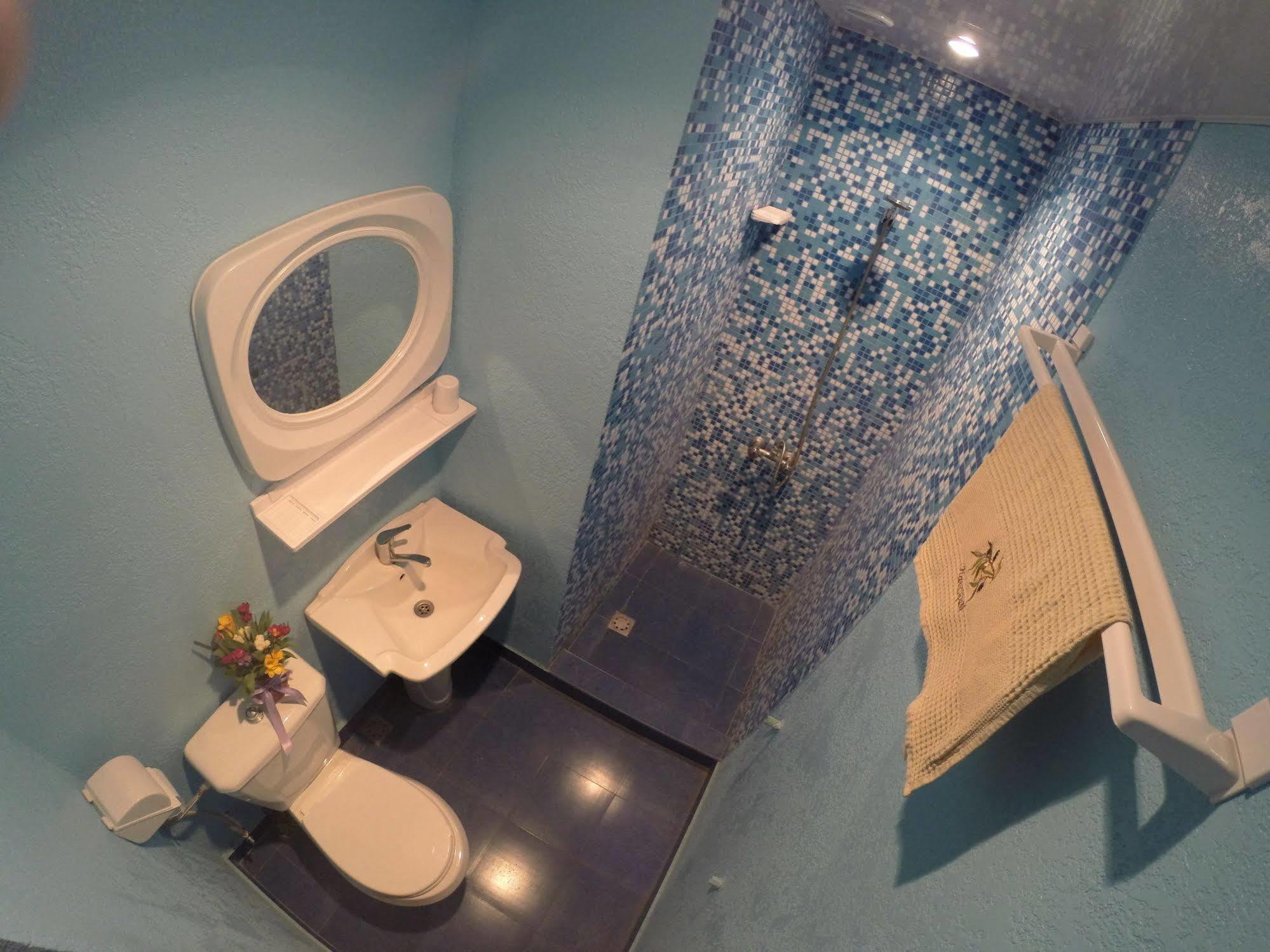 Glide Hostel Ереван Екстериор снимка
